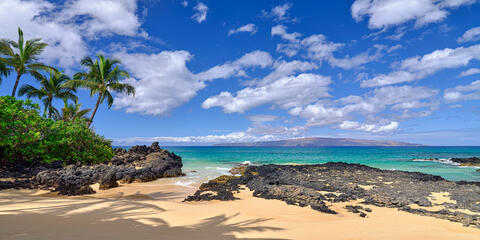a picture perfect morning at the iconic secret beach in south Maui
