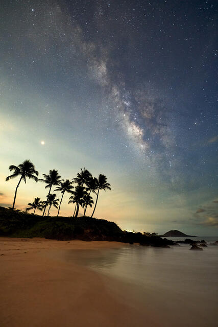 a night time image of the milky way galaxy over the beautiful beach in Makena on the island of Maui, Hawaii.  Fine art nature photography by Andrew Shoemaker