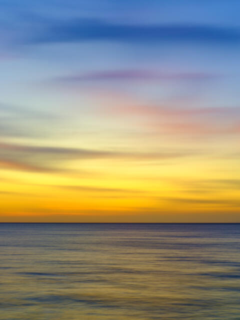 an abstract image captured by photographer Andrew Shoemaker of the color palette of Maui at sunset