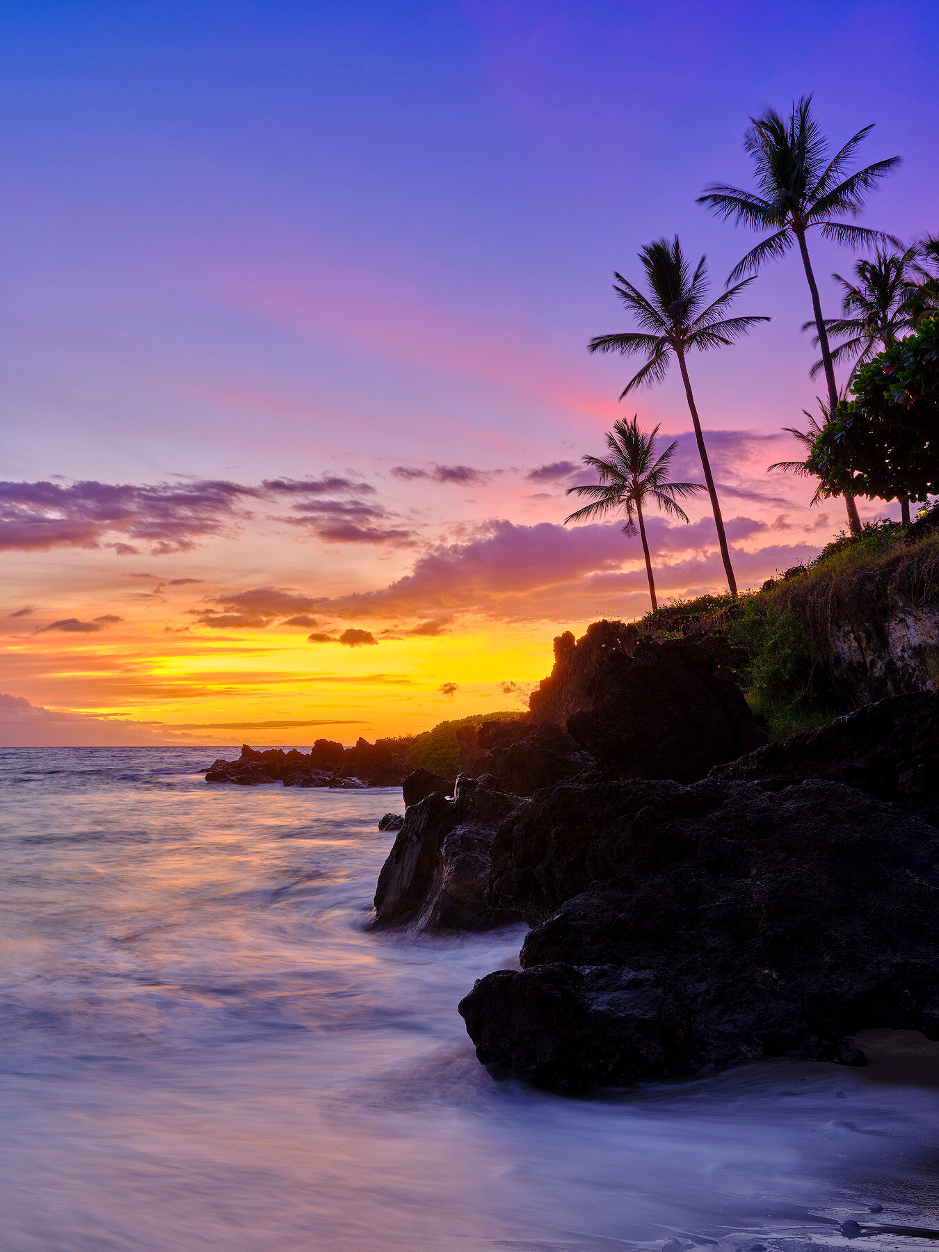 sunset afterglow at makena surf beach in south Maui.  Photographed by Andrew Shoemaker